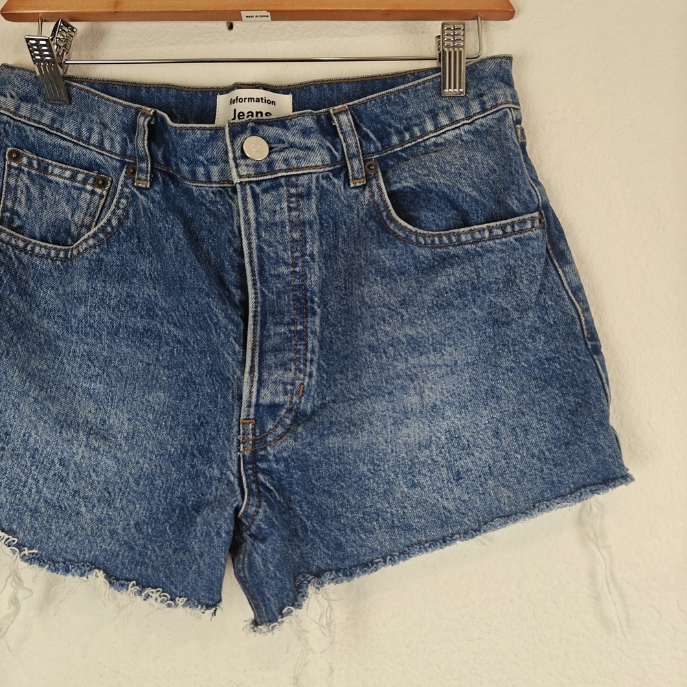 Reformation Charlie High-Rise Frayed Denim Shorts – Iskar Wash, Size 29 - Picture 5 of 11